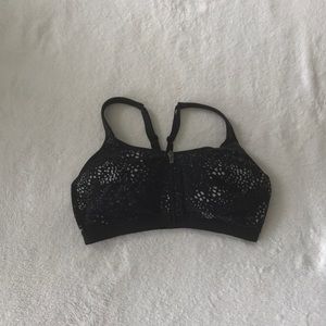 Victoria Sport Zip-Up Bra